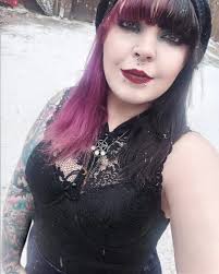 Iris Keys (@irisinsanity) • Instagram photos and videos