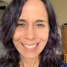 Lora Hood's Instagram, Twitter & Facebook