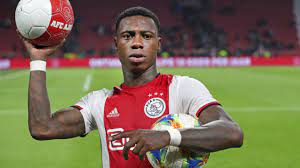 Southampton have made a move for one shock premier league winger as an alternative to previous target quincy promes as a deal fell through. 4 Years Later Arsenal Considering 25m Quincy Promes Move