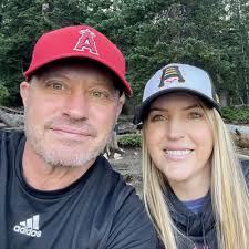 Lindi Brown by Country Park 5th Ward Conversations