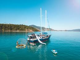 See more of thirsty camel bottle shop airlie beach on facebook. True Blue Sailing Airlie Beach Aktuelle 2021 Lohnt Es Sich Mit Fotos