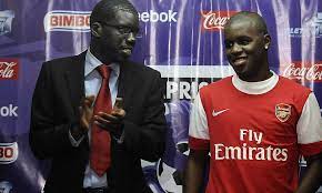 Od lat czołowy kostarykański piłkarz. Arsenal Complete Joel Campbell Signing Daily Mail Online