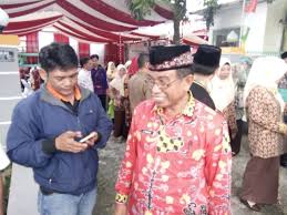 Adanya pelatihan mc merupakan upaya melatih kemampuan berbicara dan kepercayaan diri siswa. Tunjangan Guru Sekolah Minggu Naik Menjadi Rp400 Ribu Media Center Isen Mulang Palangka Raya