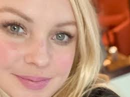 Kelli Craig's Instagram, Twitter & Facebook