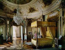 Royal kid salon de provence. The Queluz National Palace Is An 18th Century Palace Located At Queluz Portugal This Royal Bedroom Has Cla Royal Bedroom Complete Bedroom Set Spanish Bedroom
