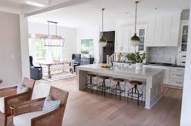6 modern craftsman interiors that show why the style is still popular. Modern Craftsman Home In Indiana With Farmhouse Chic Accents