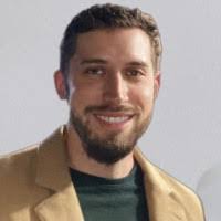 Ashley Roepke's Instagram, Twitter & Facebook