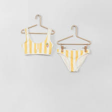 Maillot de bain deux pièces pour filles dans un style sportif: Maillot De Bain 2 Pieces Fille 3 12 Ans Jaune Kiabi 8 00
