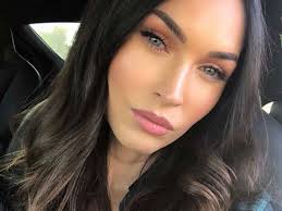She made her acting debut in the family film holiday in the sun (2001). Megan Foks Snyalas V Prozrachnom Tope Bez Belya Bulvar Shoubiz