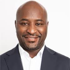 Sean Muzzy's Instagram, Twitter & Facebook