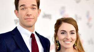Comedian and former saturday night live writer john mulaney's seriously elegant weekend wedding was nothing to laugh at! Knovgezytdjtwm