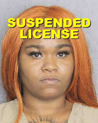 👤 Name: DAVIS, MAMIE 🚨 Arrested: 07/10/2025 🆔 Arrest Number: 122500645  🚔 Arrested by: DEERFIELD BEACH 💼 Charges: 1) POSSESSION OF PVP (Status:  BOND PLUS PTR) 2) DRIVE WHILE LICENSE SUSPENDED -