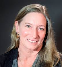 Karen Derwin's Instagram, Twitter & Facebook