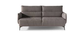 The construction is geared for luxury. Designersofas Natuzzi Italia