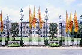 Vào ngày 8/4/1975, trung úy nguyễn thành trung. Saigon 1961 Dinh Ä'á»™c Láº­p Thá»i Tt Ngo Ä'inh Diá»‡m Vietnam History Saigon Vietnam Vietnamese History