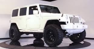 4 Door Jeep Wrangler Black And White Pin By Erika Castillo On Wish List White Jeep White Jeep Wrangler Jeep Wrangler Unlimited