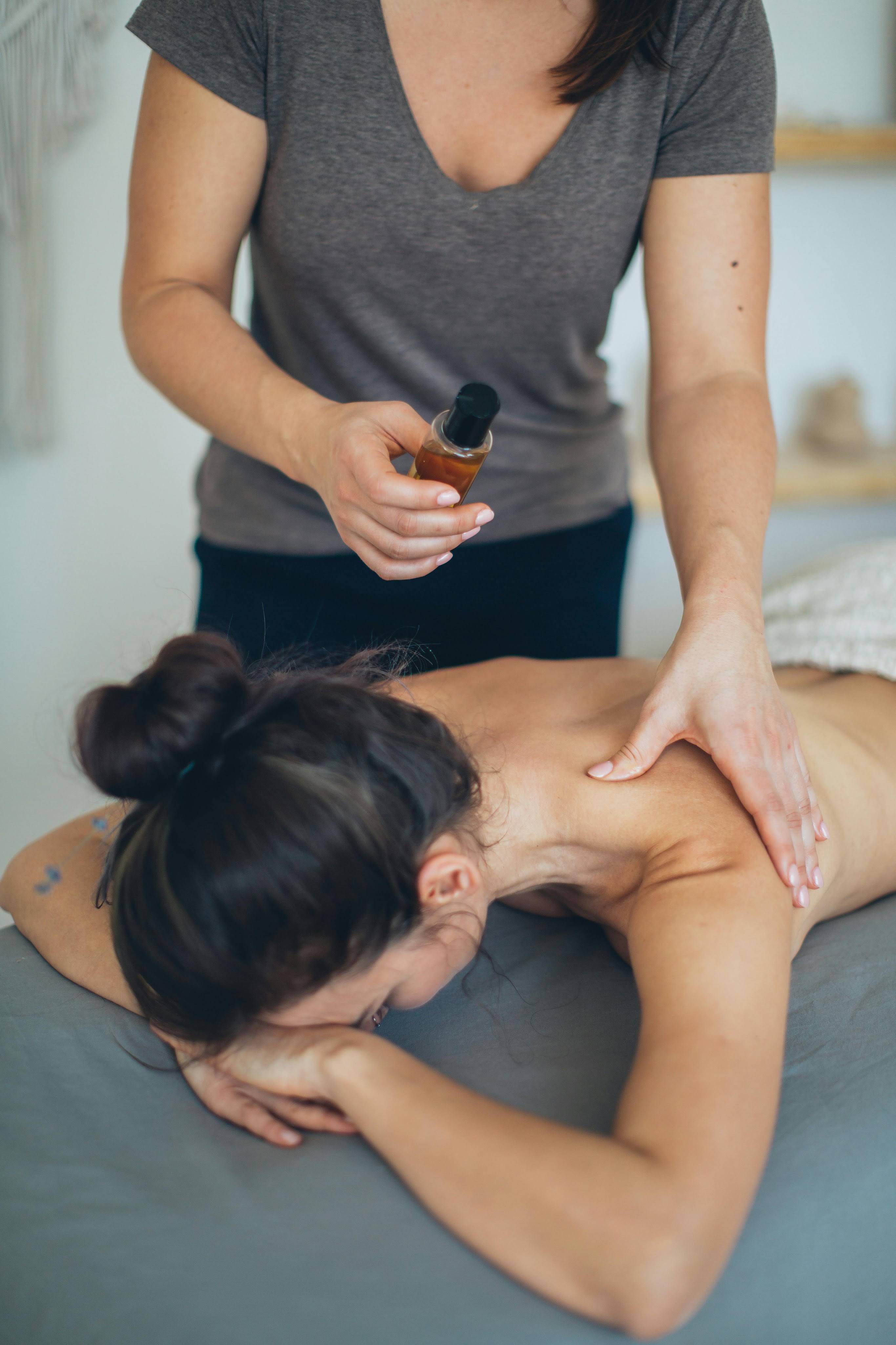 AROMA OIL MASSAGE product image