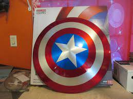 Celebrate 75 years of captain america defending justice with his signature shield with this. Captain America 75th Anniversary Metal Shield Marvel Legends Exclusives 494 47