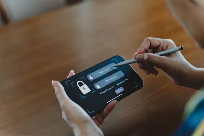 Why Security Should Be Your Top Priority When Choosing a Share Market App - Share India