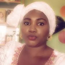 I have 5k each for 2 best people who can describe where I dey in this  picture in pidgin English. Describe my name , work and where I dey stand in  the