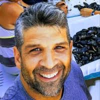 40+ "Robert Santos" profiles