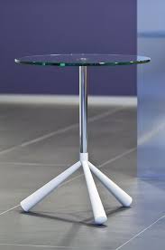 tripodi table basse avec support en aluminium massif montant en alu poli pietement en blanc noir ou alu poli p glass side tables table contemporary glass