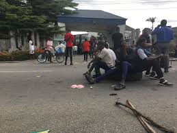 A lecturer with the usmanu danfodiyo university whose name is withheld disclosed that the 10 months old action will be suspended conditionally. Just In Students Storm Governor S Office In Calabar Demand End To Asuu Strike Crossriverwatch