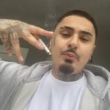 Robert Dager's Instagram, Twitter & Facebook