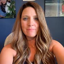 I can't remember the lady who said you can use a crockpot for cooking your  bread .. it looks like a good idea .. does anyone know what kind of crock  pot