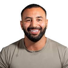 Elias Mina's Instagram, Twitter & Facebook