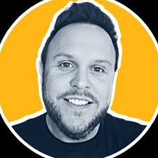 Extra Space Storage wanted to showcase the simplicity of moving from a  studio apartment ➡️ moving truck ➡️ storage unit.