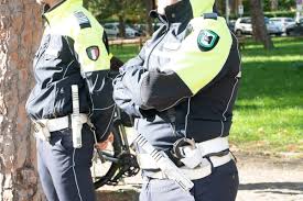 Jesi / Nuovi agenti alla Polizia Locale, raffica di interventi per la  sicurezza stradale - QdM Notizie