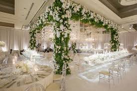 Luxury Southern California All White Wedding Strictly Weddings Luxury Wedding Decor Luxury Wedding All White Wedding