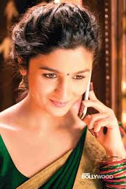 Pin By Nivetha Kumar On Indian Celebrities Movies Etc Alia Bhatt Alia Bhatt 2 States Alia And Varun Help me find a similar white saree like the one which alia bhatt is wearing in 2 states. alia bhatt alia bhatt 2 states