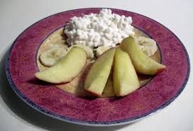 Daisy, cottage cheese, 4% milkfat minimum, strawberries. Everyone Loves Free Food And Daisy Brand Cottage Cheese