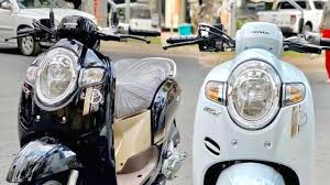 Selanjutnya ialah modifikasi scoopy berwana merah, ini adalah warna yang paling cocok untuk memodifikasi ala road race. New Honda Scoopy 2021 Review Youtube