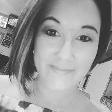 Kimberly Buxton's Instagram, Twitter & Facebook