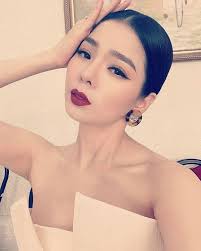 Dù 40 tuổi, Lệ Quyên vẫn tích cực khoe mặt mộc phải chăng là có bí quyết gì?