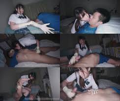 痴女動画】気絶した男に襲い掛かる ゴム手袋逆レ痴女JK！ | 痴女動画 どマゾな