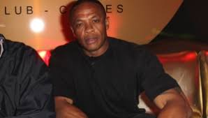 I think the pattern provides a bit of a sophisticated twist, something sanderson wallpapers are known for. Dr Dre Wallpapers Hd