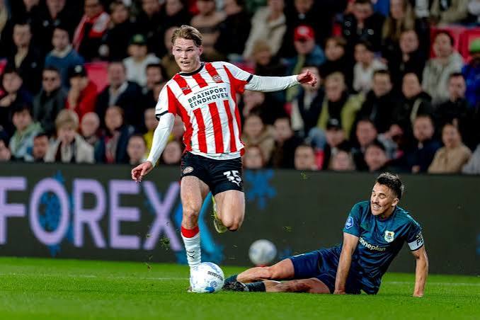 Joel van den Berg to Celtic transfer cover broken as PSV boss names two non negotiables for big move - Daily Record