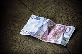 Für den handel weitgehend unbedeutend gilt der 500er. Bundesbank Notenbank Beendet Ausgabe Des 500 Euro Scheins