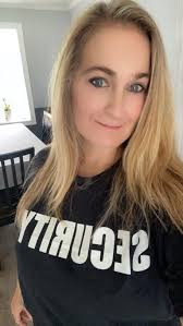 Any fun parties/events planned for NYE in the Philly area? All my friends  are married. Single, straight, 41, and I do think I cleanup pretty well.  Feel free to DM me.