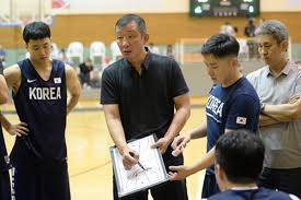 2014년 kbl 드래프트에서 전체 5순위로 원주 db 프로미에 지명되었다. ë‚¨ìžë†êµ¬ í—ˆìž¬ ê°ë… í—ˆì›… í—ˆí›ˆ ì„ ë°œ ë…¼ëž€ ì† ì‚¬í‡´ ìŠ¤í¬ì¸ ë‹ˆì–´ìŠ¤