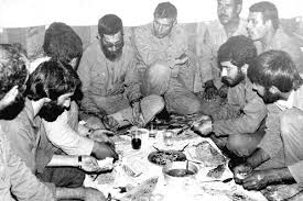 Image result for ‫رزمندگان در کنار رهبر انقلاب‬‎