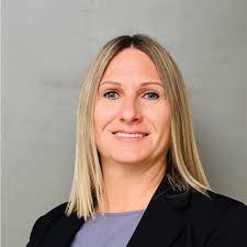 Deanna Sauer's Instagram, Twitter & Facebook