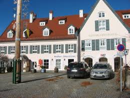 Im haupthaus von haus waldherr gibt es platz für 30 frauen und männer. Waldherr Ihr Raumausstatter Innenarchitekten In Bad Tolz Obermuhlberg Offnungszeiten