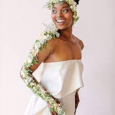 With Susan Mcleary S Online Flower Design Tutorials Learn Step By Step How To Make Updated Floral Floral Design Classes Floral Hair Crown Diy Wedding Flowers