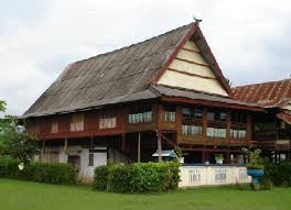 Selain itu, sulsel (kependekan dari sulawesi selatan) pun mempunyai banyak upacara adat. Keunikan Rumah Adat Bola Di Makassar Sulawesi Selatan