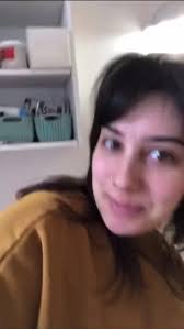 Latina drops a big pile of shit - ThisVid.com